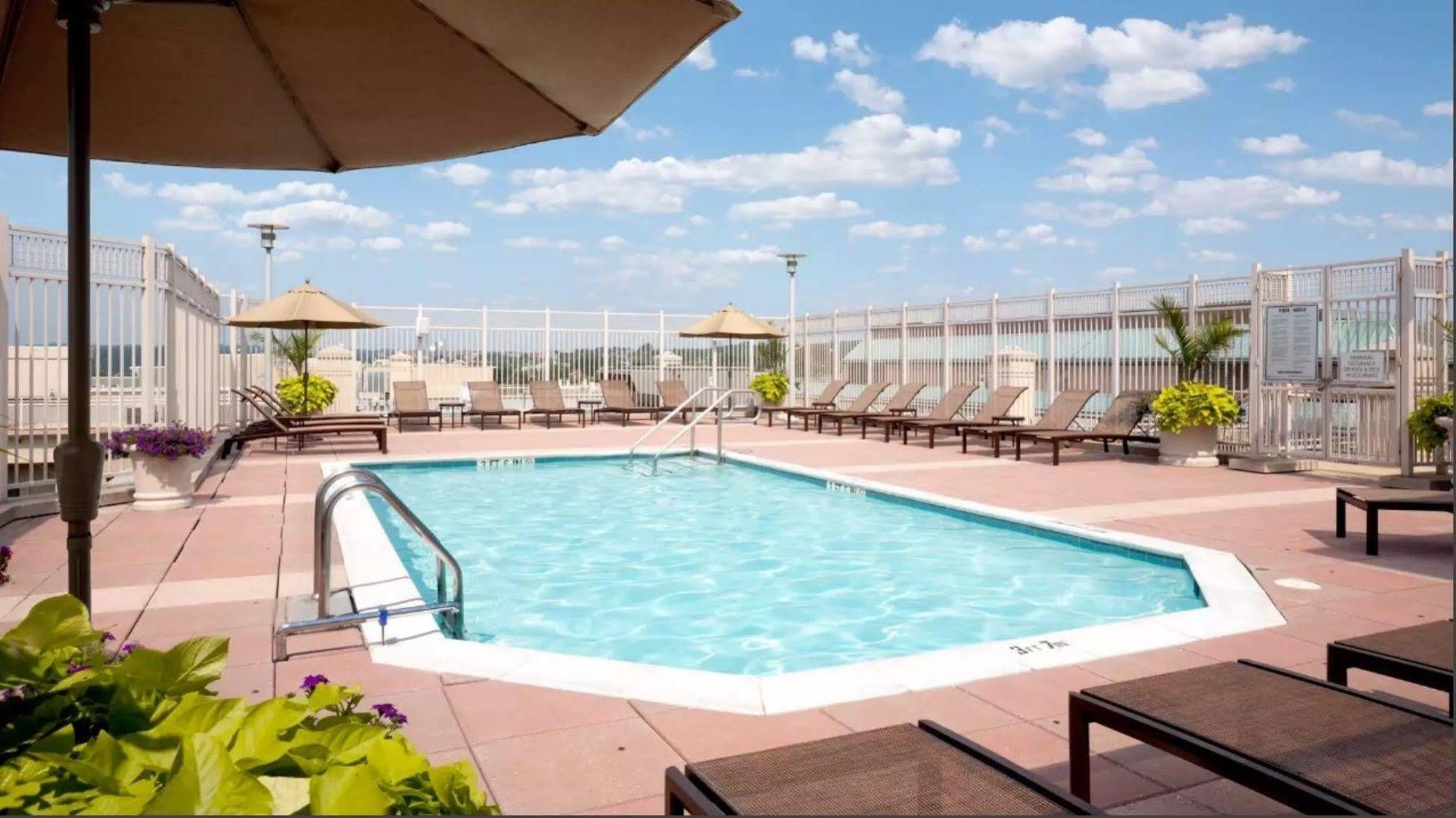 Global Luxury Suites At M Street Washington Eksteriør billede